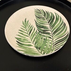 Leaf Pattern Decorative Plate